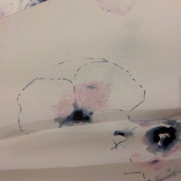 Violet+Claire 3/4 Sleeve V Neck Floral Blouse White Blue Pink Size S - Picture 4 of 8